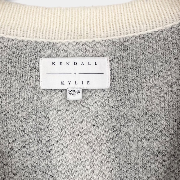 Kendall & Kylie Gray & Ivory Color Block Cardigan - Picture 3 of 6